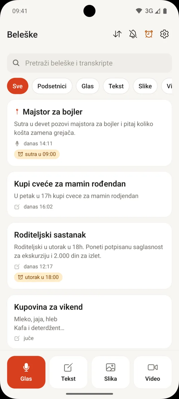 Lista beleški u aplikaciji SayPin sa tekstom glasovnih beleški i podsetnicima